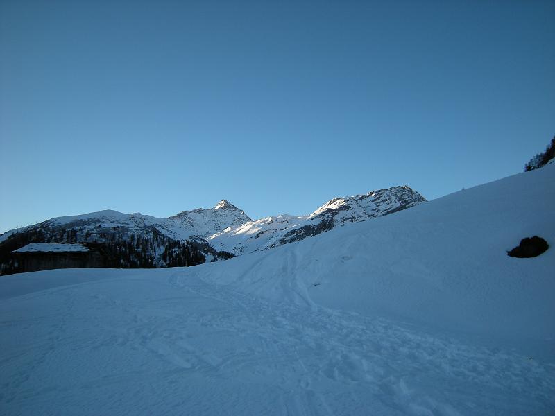 20071229_schollenhorn 015.jpg - First sunlight on Piz Tambo